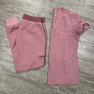 Figs Scrubs - Casma three pocket top and Zamora jogger pants - Mauve